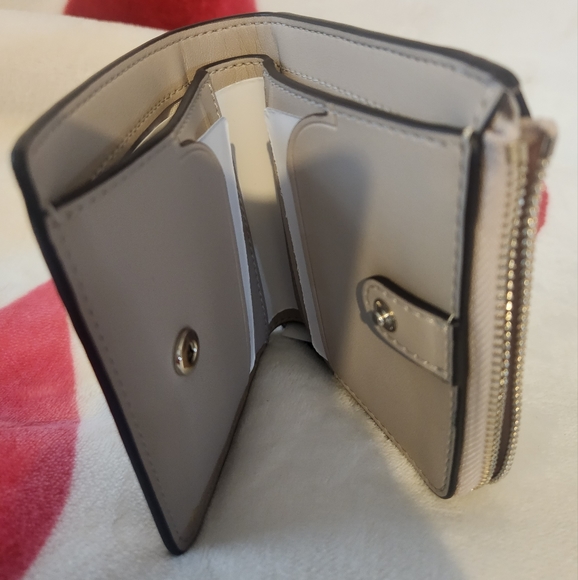 NWT Kate Spade rose gold handbag and wallet set - Picture 11 of 12